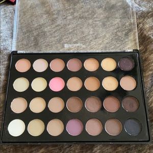 BH Cosmetics 28 Color Palette